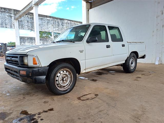 TOYOTA HILUX 2CD DLX 1998/1998